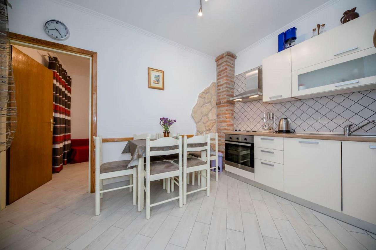 Apartman Marcela Palit Buitenkant foto